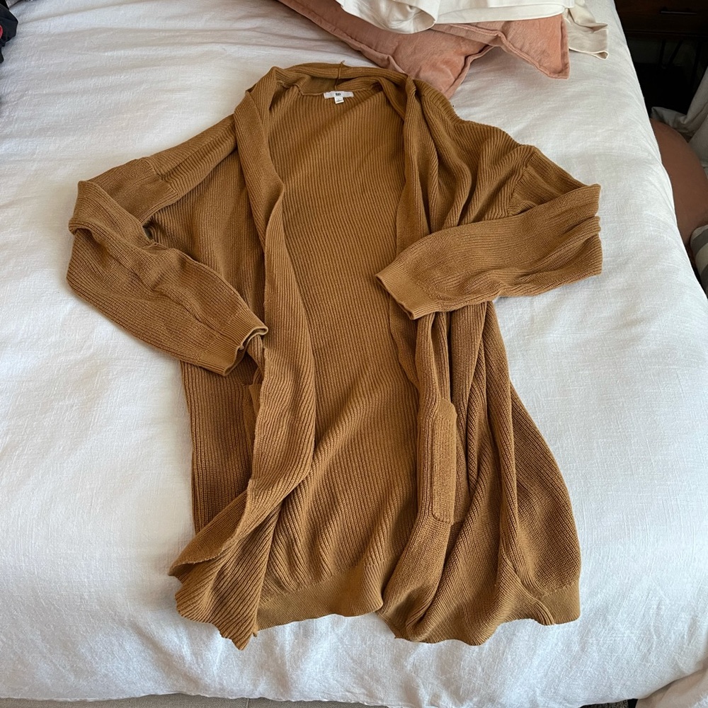 Cute cardigan perfect for fall!